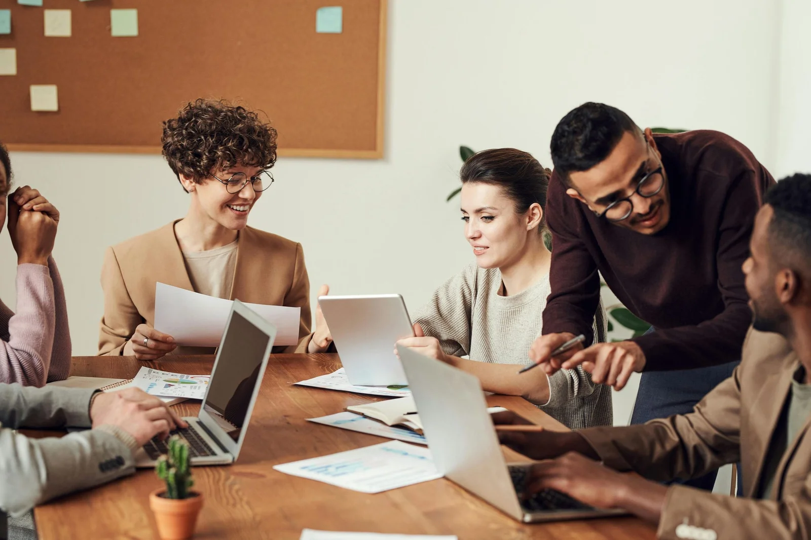 Community Management Strategies That Foster Long-term Relationships